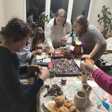 Sapnų gaudyklių dirbtuvės tampa harmonijos kelione ir proto bei širdies suvienijimu