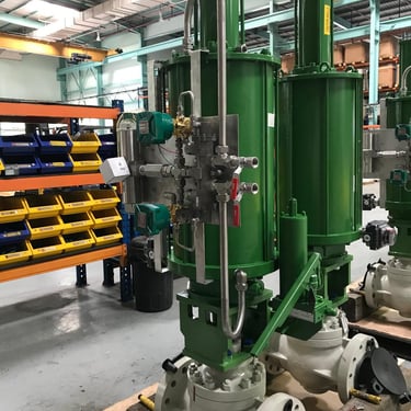 Linear actuator mounting