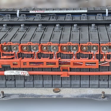 Corroded failing gen 2 prius hybrid battery removed for recyclingGoGoHybridBattery.com  