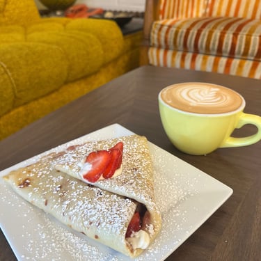 BEST Sweet Crepes, Strawberry