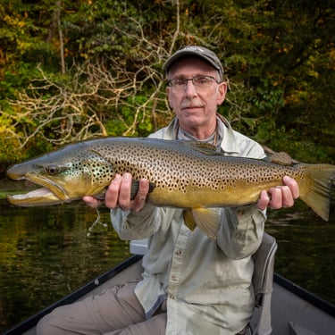 Midge fly fishing for big brown trout on the South Holston River in Tennessee
