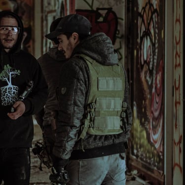 Reportage photo d'une équipe de airsoft, par thomas bordas photographe et vidéaste sur Pau.