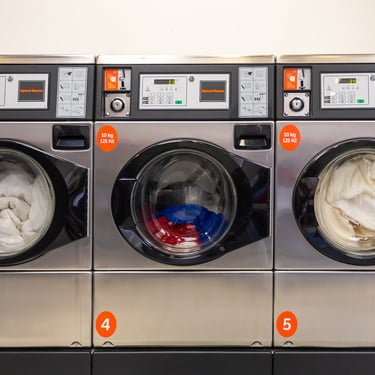 Commercial washer, designed for high-capacity and heavy-duty laundry tasks in businesses and industrial settings
