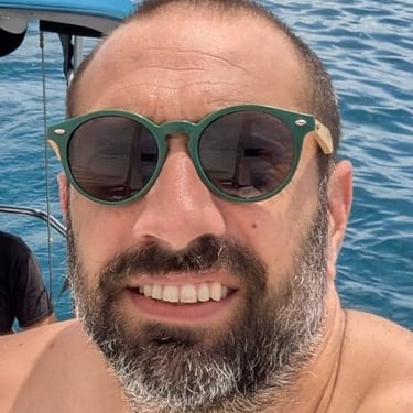 photo de profil d'un acheteur de buste contemporain sculpture moderne en metal mikacreations