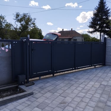 Klizna kapija, sa pešačkom kapijom, Kragujevac, Beograd