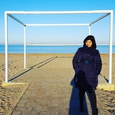 Questa sono io in riva al mare a Pescara, in una bellissima giornata invernale