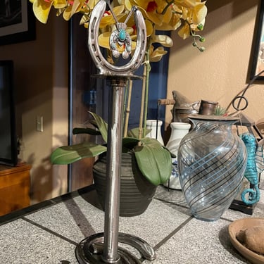 PAPER TOWEL HOLDER