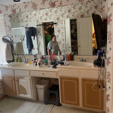 Bathroom Before Reno