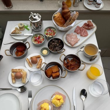 The Lake Como EDITION – Standard Lake View Room