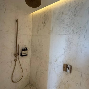 The Lake Como EDITION – Standard Lake View Room