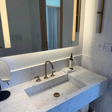 The Lake Como EDITION – Standard Lake View Room