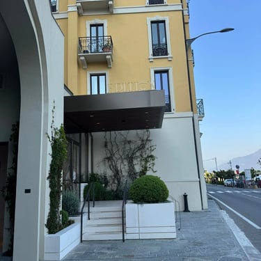 The Lake Como EDITION – Standard Lake View Room
