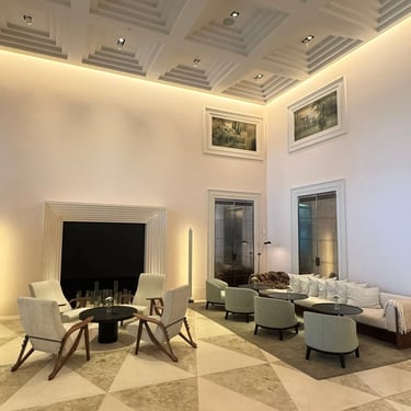 The Lake Como EDITION – Standard Lake View Room