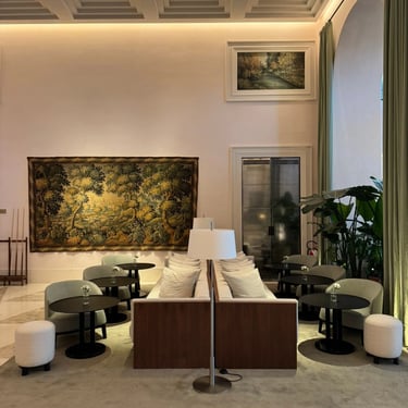The Lake Como EDITION – Standard Lake View Room