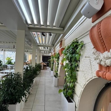 The Lake Como EDITION – Standard Lake View Room