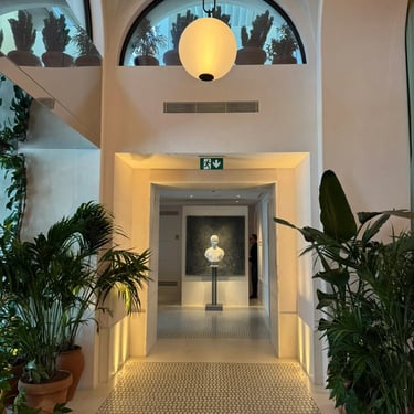 The Lake Como EDITION – Standard Lake View Room