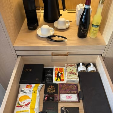 The Lake Como EDITION – Standard Lake View Room