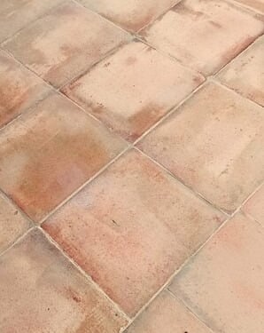 Carreaux rosés terrasse 30x30
