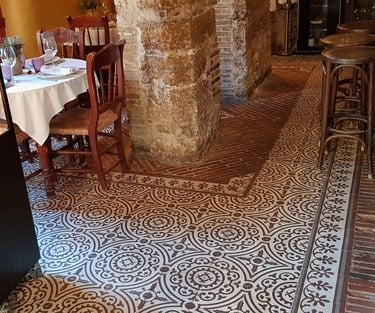 carreaux de ciment et briquettes terre cuiteterre