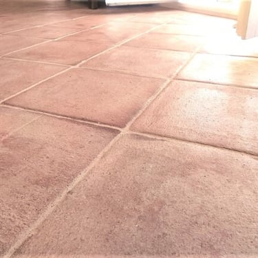 Terre cuite traitée cirée  40x40