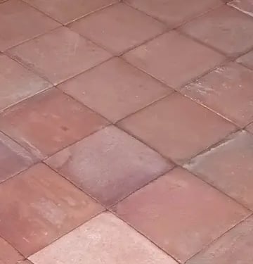 tomettes terre cuite rouges 25x25 cm