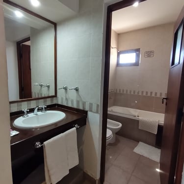 Baño y antebaño H.Doble