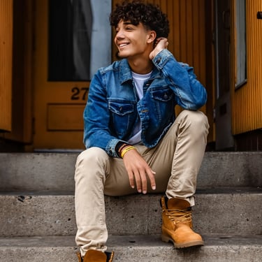 Lancaster PA senior picture photographer. Manheim PA Senior Picture Photographer. Senior Photos