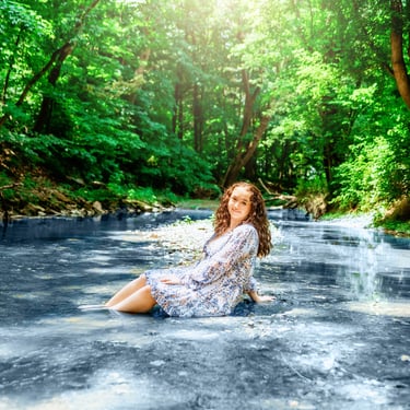 Palmyra PA senior picture photographer. Senior pictures in a creek