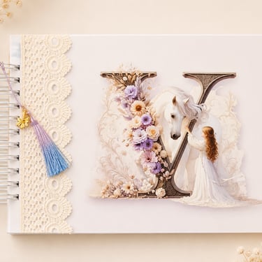 Libro de firmas scrap, con muchas sorpresas y detalles únicos, realizado totalmente a mano por Amélie Art.