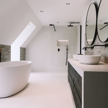 Badkamer muren en vloer bekleed in Microtopping door Joca Interior