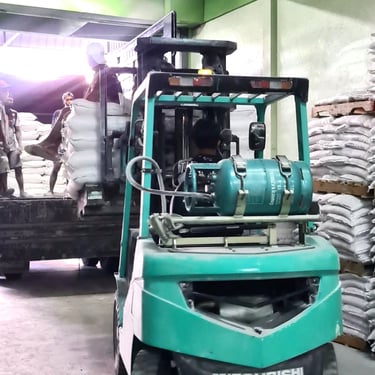 แป้งมันสำปะหลัง แป้งตกเกรด แป้งกวาดพื้น CASTECH แป้งทำถ่าน ถ่านอัดแท่ง แป้งทำไม้อัด กล่องกระดาษ