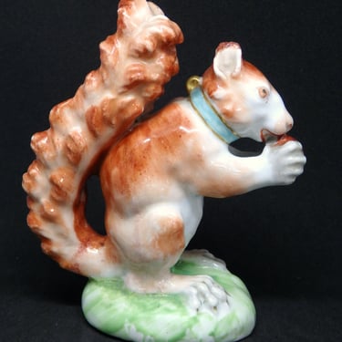 Porcelain squirrel after conservation