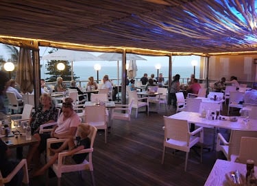 Bush Tavern restaurant down the road from Umdloti holiday apartment Gone Surfing