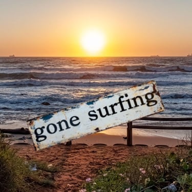Umdloti beachfront near Gone Surfing studio holiday apartment