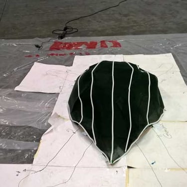 Carapace avant les couches de résine | Performance "Marée Haute" | Fabrication et photo David Noir