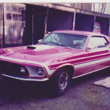 Stan Kiddle Mustang by garages