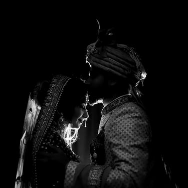 Couple wedding portrait pose, Elegant Photo Studio Gurgaon