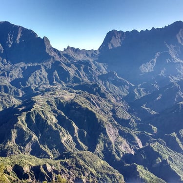 Point de vue sur Cilaos depuis la Fenêtre des Makes