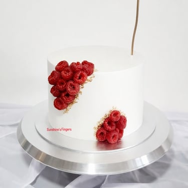 Gâteau personnalisé, layer cake sur mesure pour un anniversaire sur Grenoble en Isère