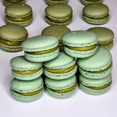 Macarons pistaches pour baptême en Isère
