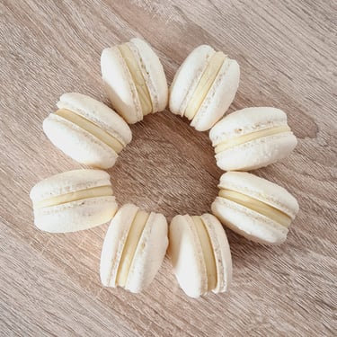 Macarons vanille pour anniversaire à voiron