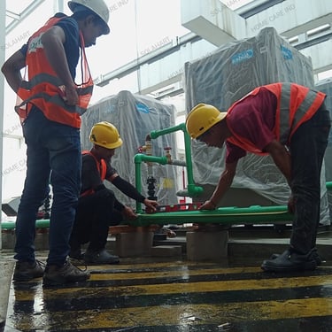 Teknisi Home Care memperbaiki pemipaan Handal di Bogor