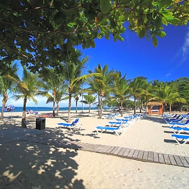 Viva  Heavens By Wyndham beach area