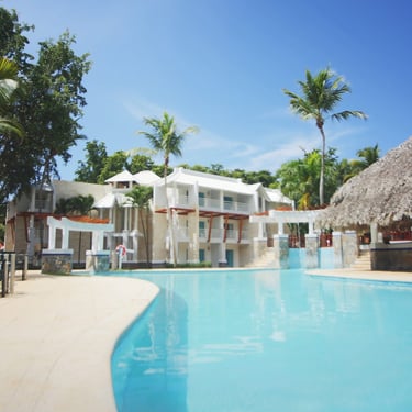 wyndham alltra samana pool