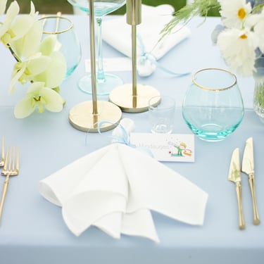 krikštynų dekoras mažasis princas žvaigždės debesys mėlyna žydra žydra turė mėlyna taurė auksiniai įrankiai auksinė žvakidė