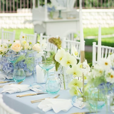 krikštynų dekoras mažasis princas žvaigždės debesys mėlyna žydra orchidėja auksiniai įrankiai