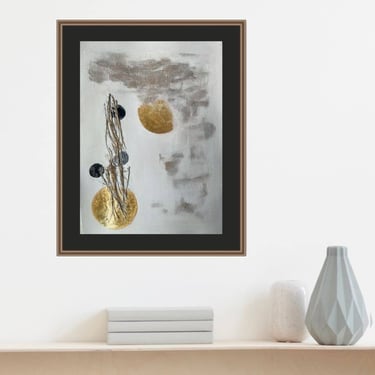 Œuvre d'art unique encadrée et exposée dans un décor