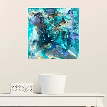Œuvre d'art abstraite encre bleue et résine sur carton toilé par Xirkys artiste plasticienne