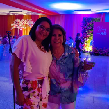 celebracion de cumpleaños en david con decoracion de fantasia morada