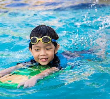 kids swimming lesson singapore